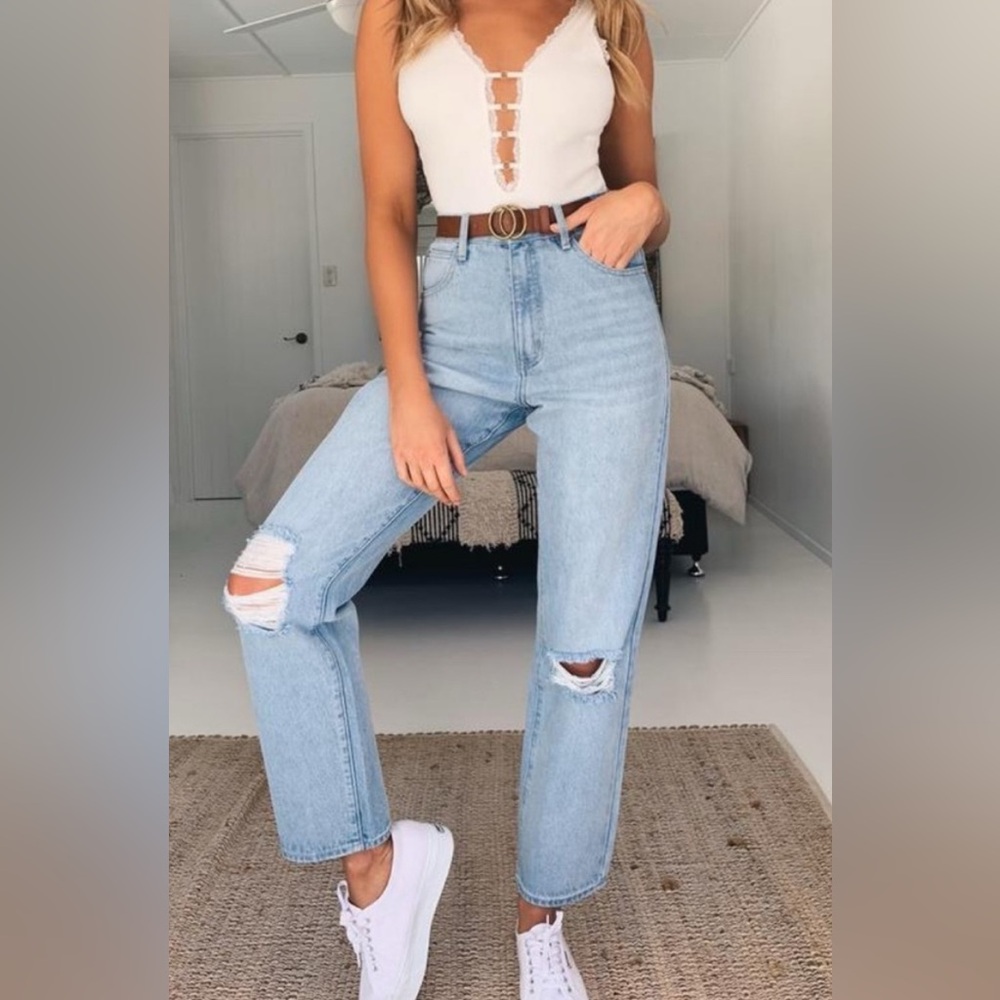 TIGER MIST Light Blue High Rise Distressed Women Jeans Size 29 Inseam 31” NWT